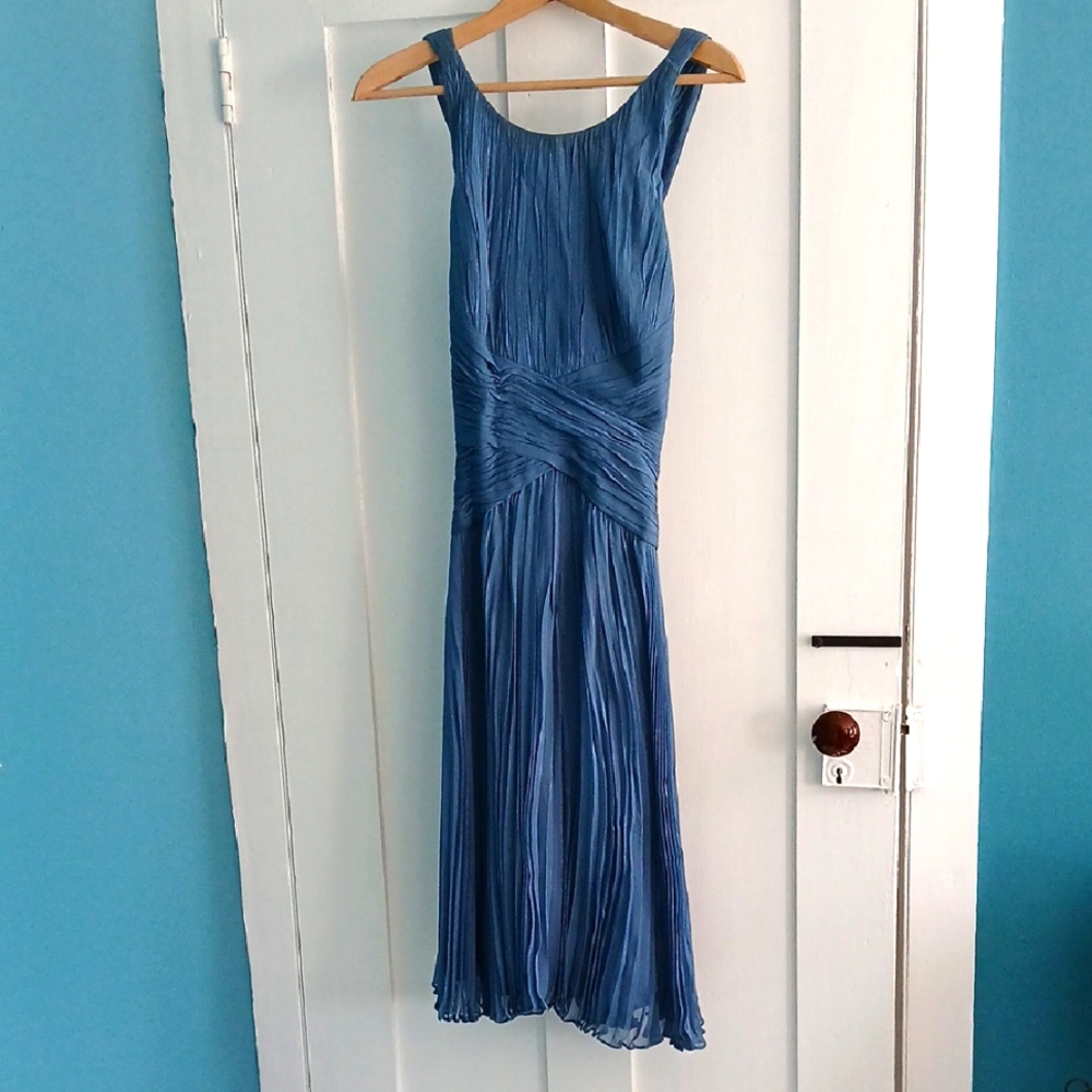 Elegant Anne Klein silkBlue Sleeveless Dress